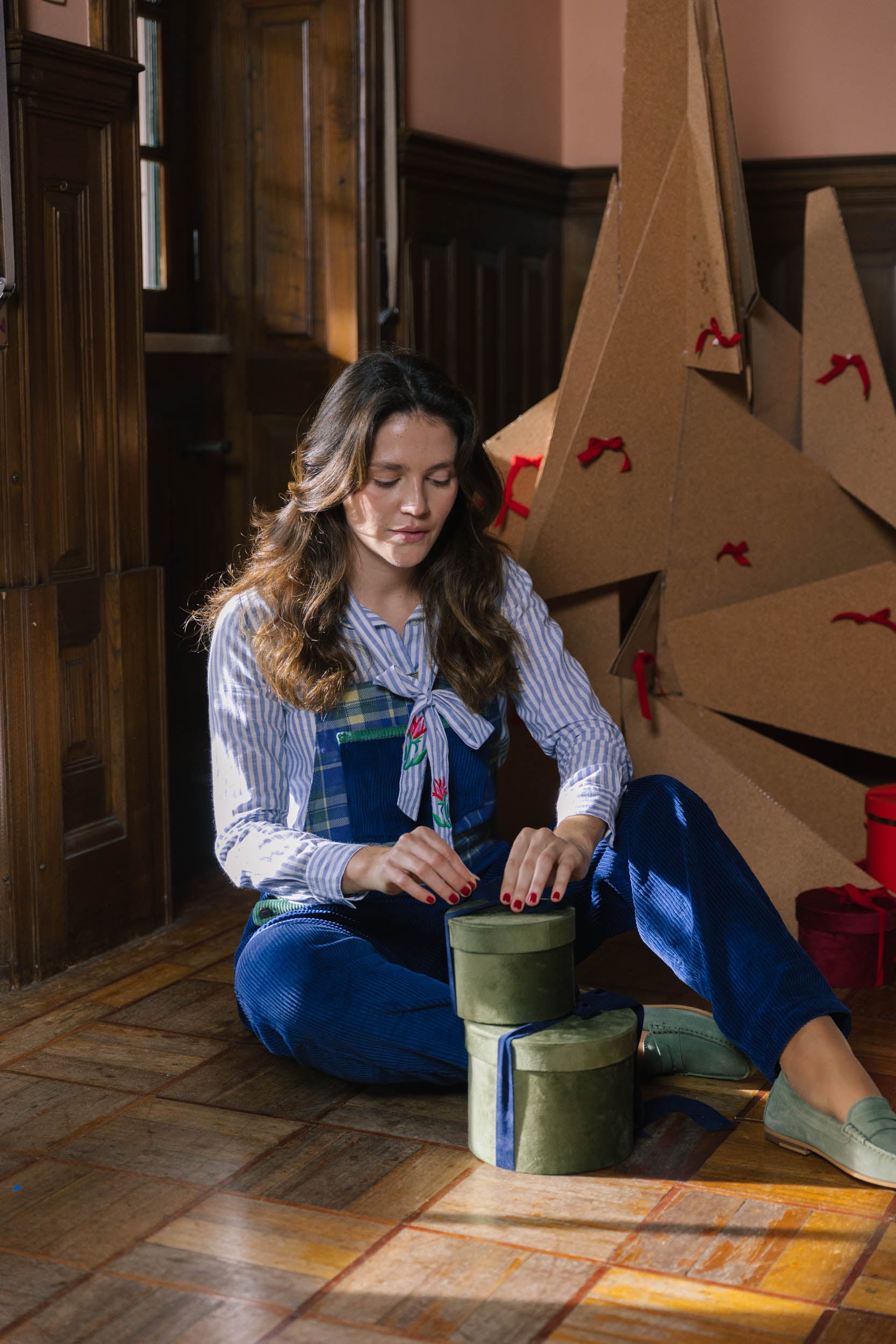 FAVORITE_PEOPLE_FOCLORE_CAMPAIGN_WEB-477 - Togs +Post Title + Separator + Category + Separator + Site Title