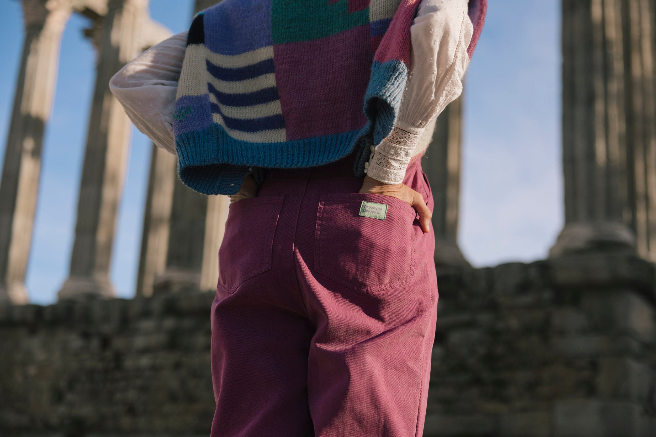 FavoritePeople_Folclore_Catalogo_Web-176 - Togs +Post Title + Separator + Category + Separator + Site Title