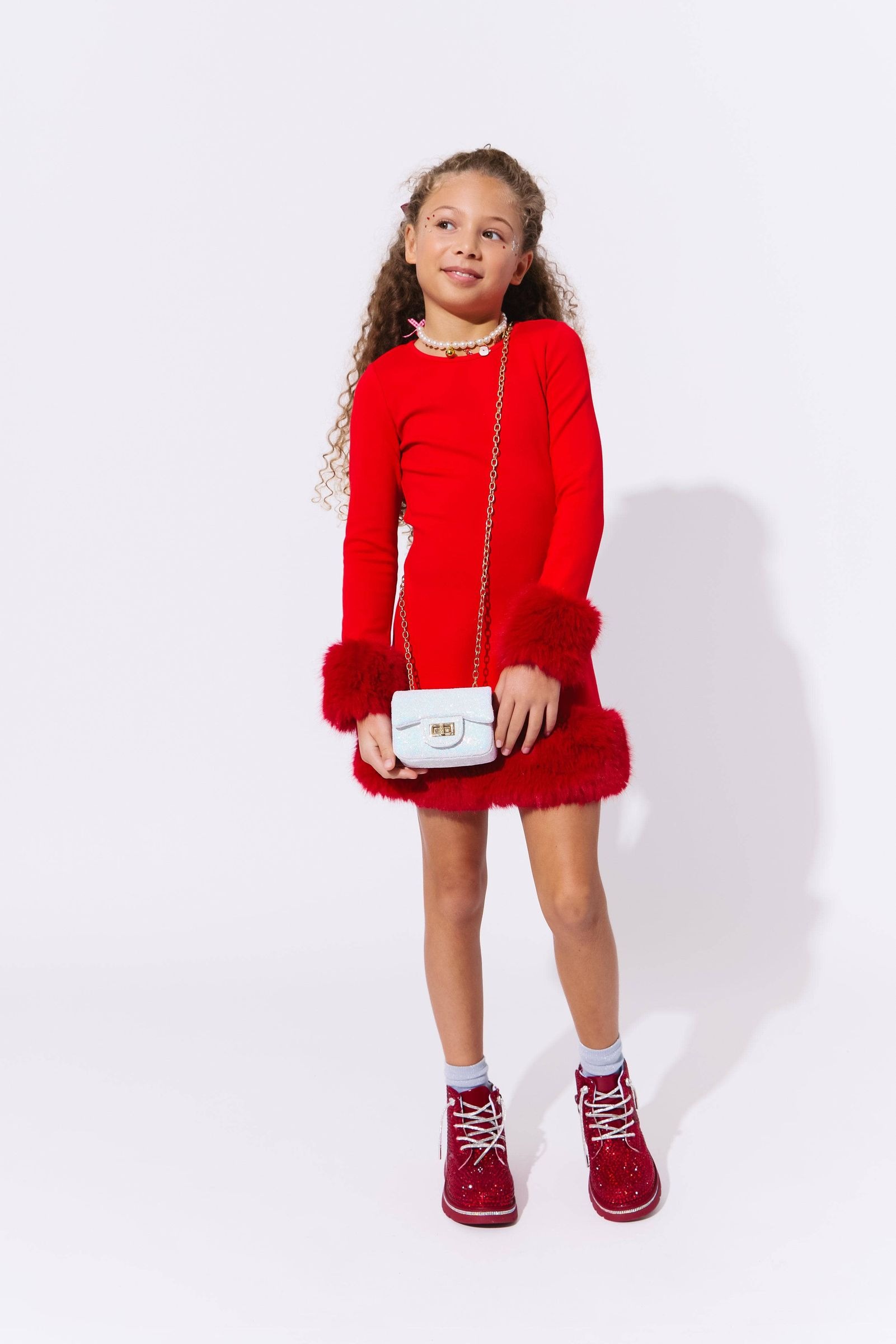 HollyDress-7 - Togs +Post Title + Separator + Category + Separator + Site Title